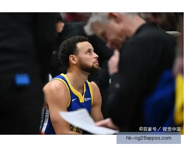 东约批评全明星表现低迷 索要文班签名玩新花样